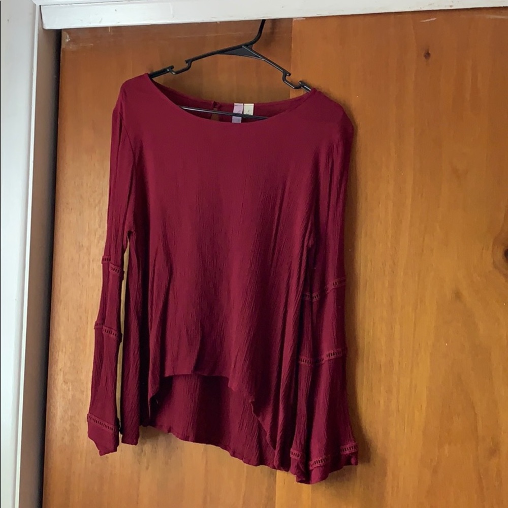 Burgundy boutique bell sleeve top